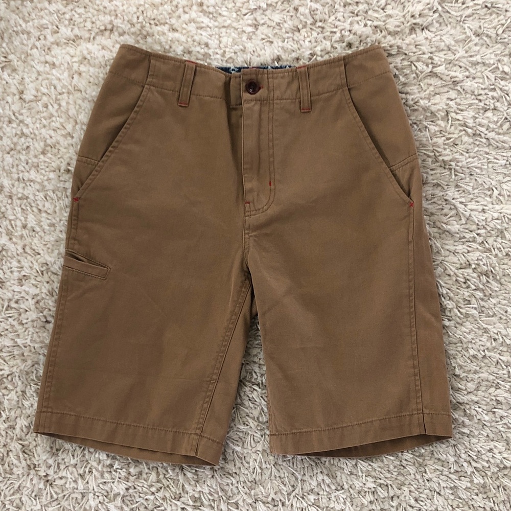Men’s "32 Bar Blues", size 29, Tan Cargo Shorts with Classic Design